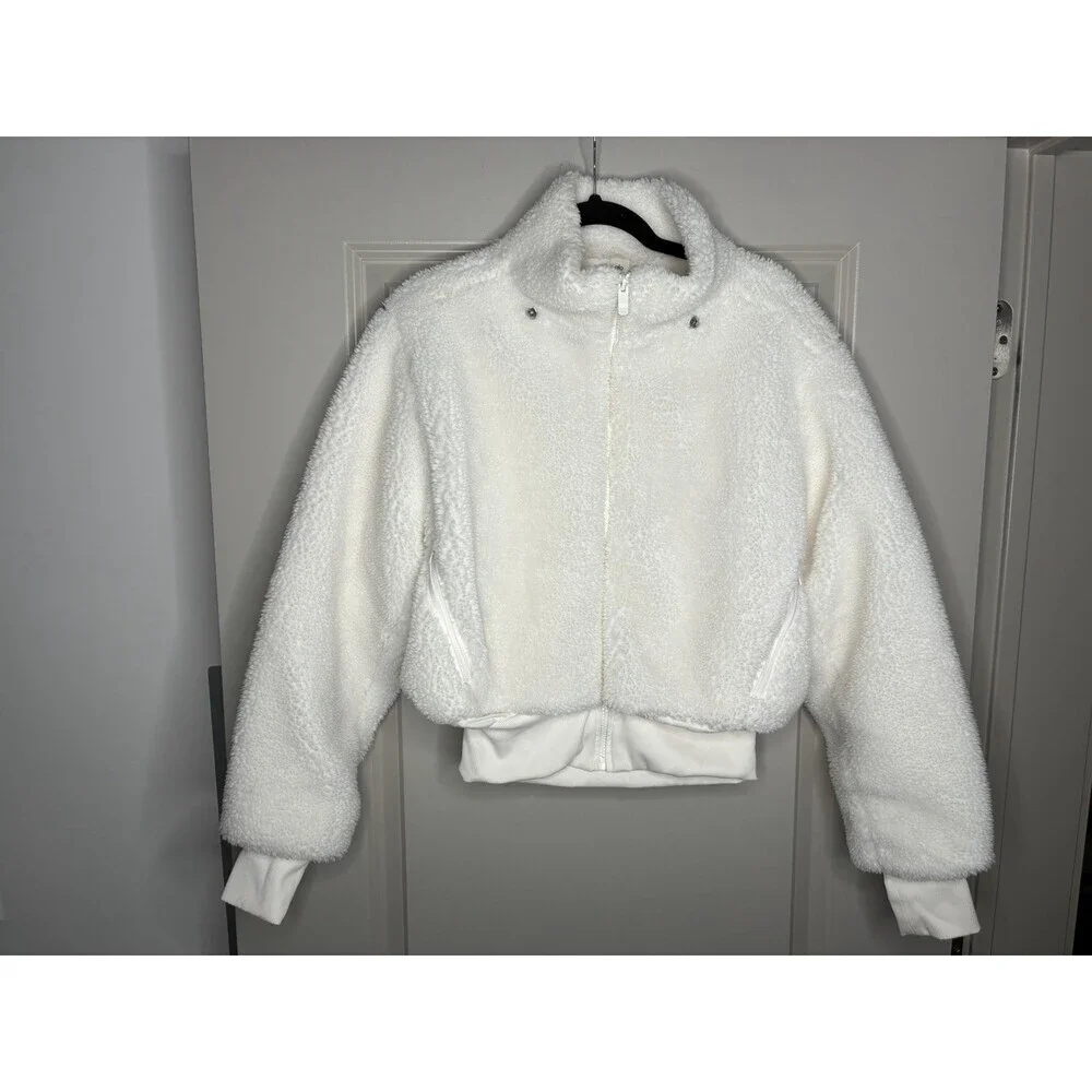 Alo Yoga Foxy Sherpa Jacket in Ivory Size Small